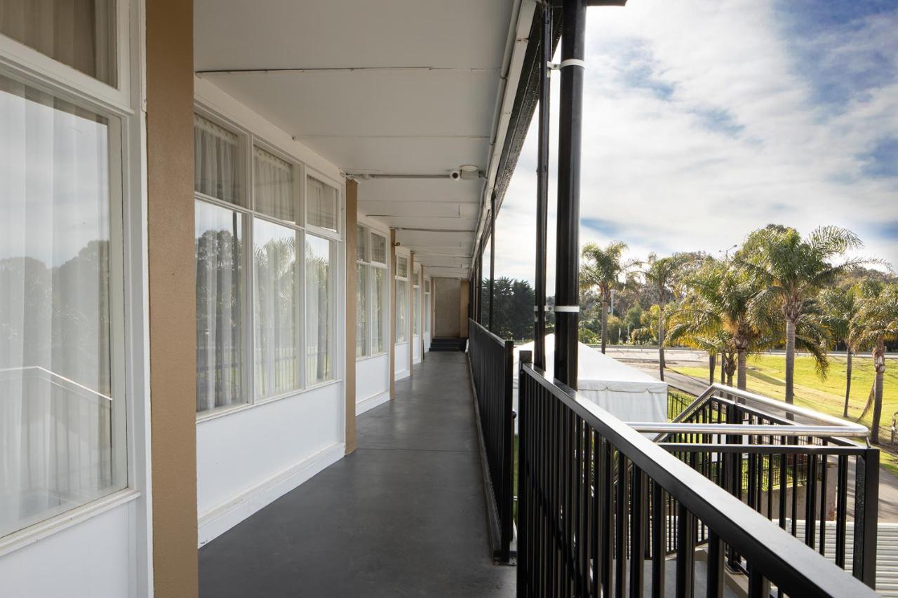 Rivers Apartments Motel Sale Gippsland Extérieur photo